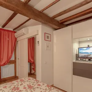 https://sitornino-apartment.it-tuscanyhotel.com